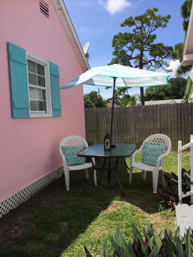 Pelican Island Cottages Sebastian Exterior photo